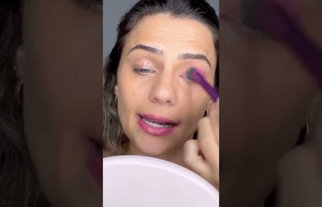 1. MAKE FÁCIL PARA O CARNAVAL 2024 #makecarnaval #dicasdecarnaval #glitter #btvelvet #makeuptutorial