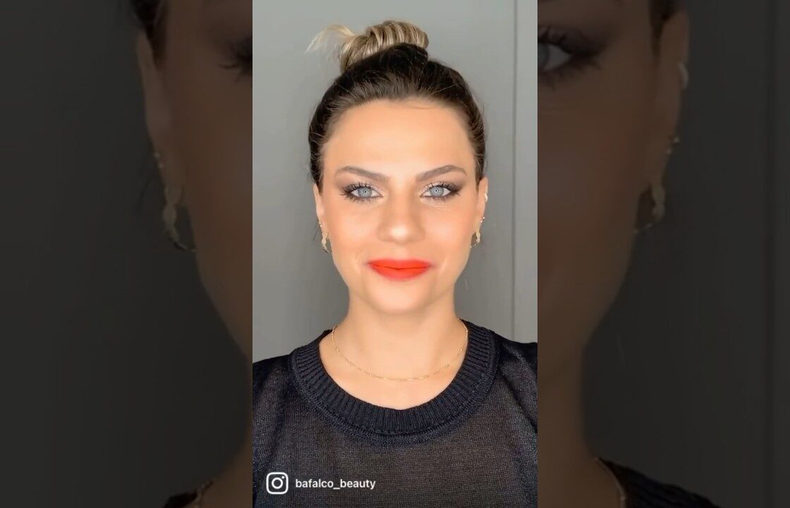 vídeo antigo e eu continuo amando essa maquiagem #makeup #maquiagem #dicasdebeleza #redlipstick